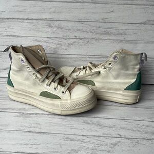 CONVERSE Chuck Taylor Lift Platform Green Color-block overlay Sneakers. Size 6